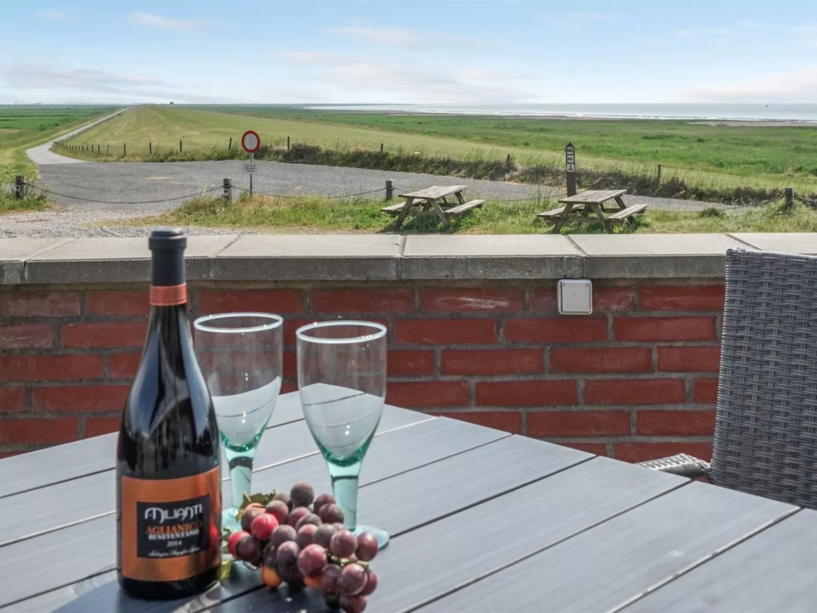 "Stilla" - 35km from the sea-Buiten