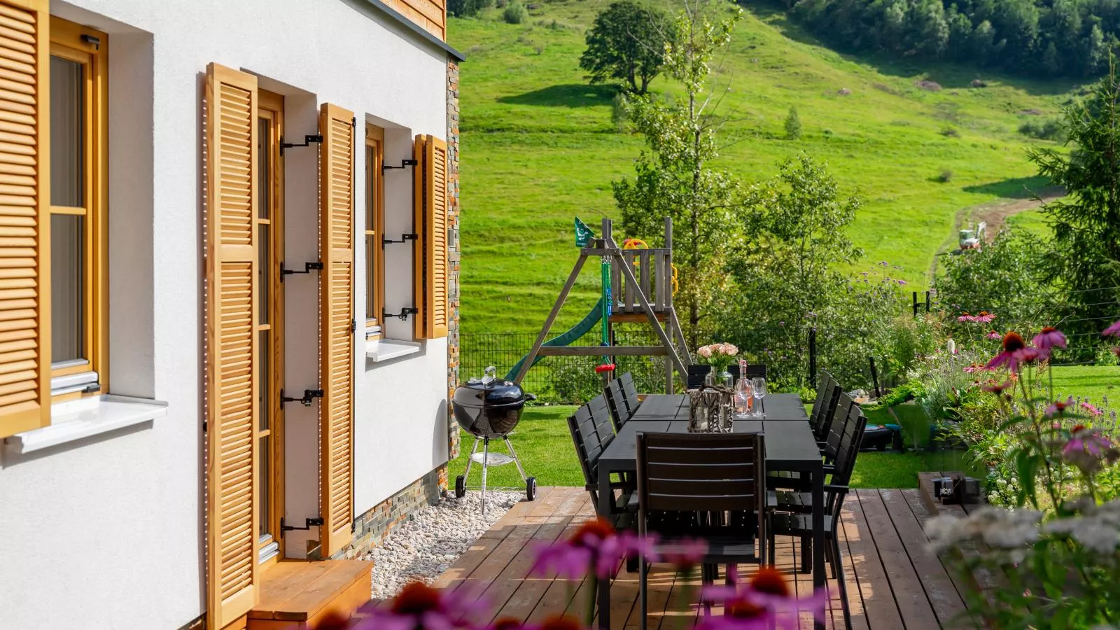 Auerhahn-Buitenkant zomer