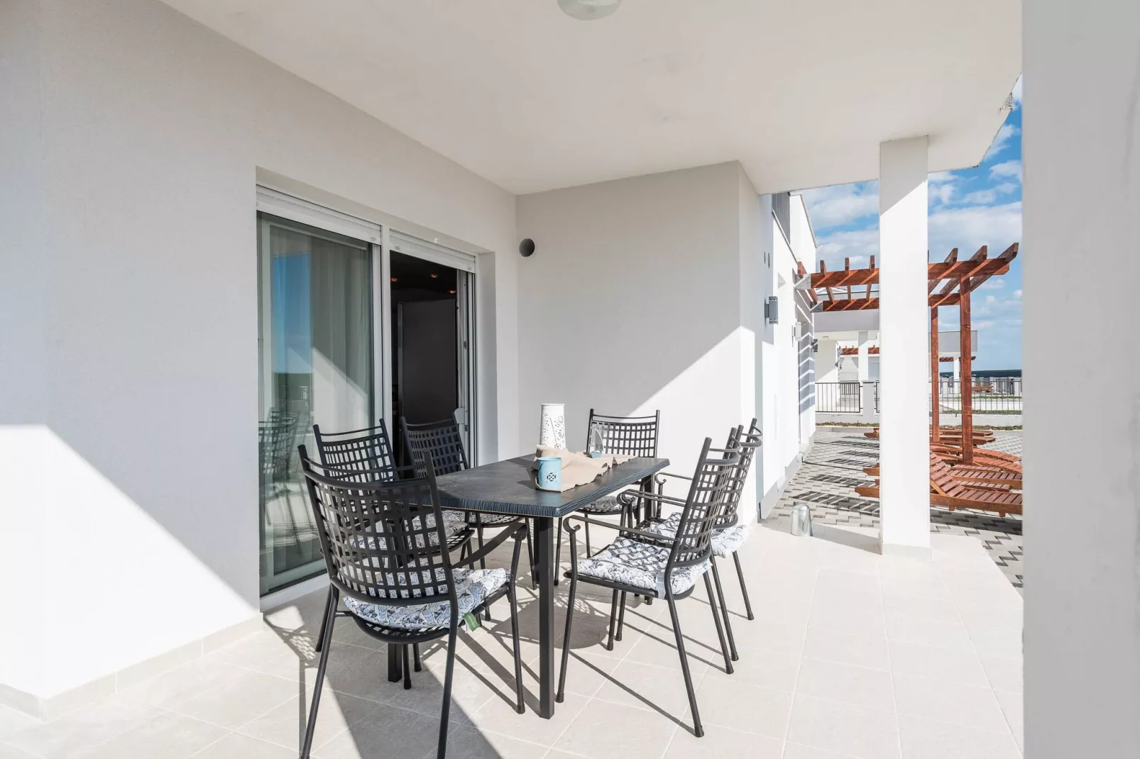 Luxury Escape with Swimming Pool & Modern Design - Comfort Four Bedroom Villa with Sea View and Private Pool ( Villa 7)-Terras