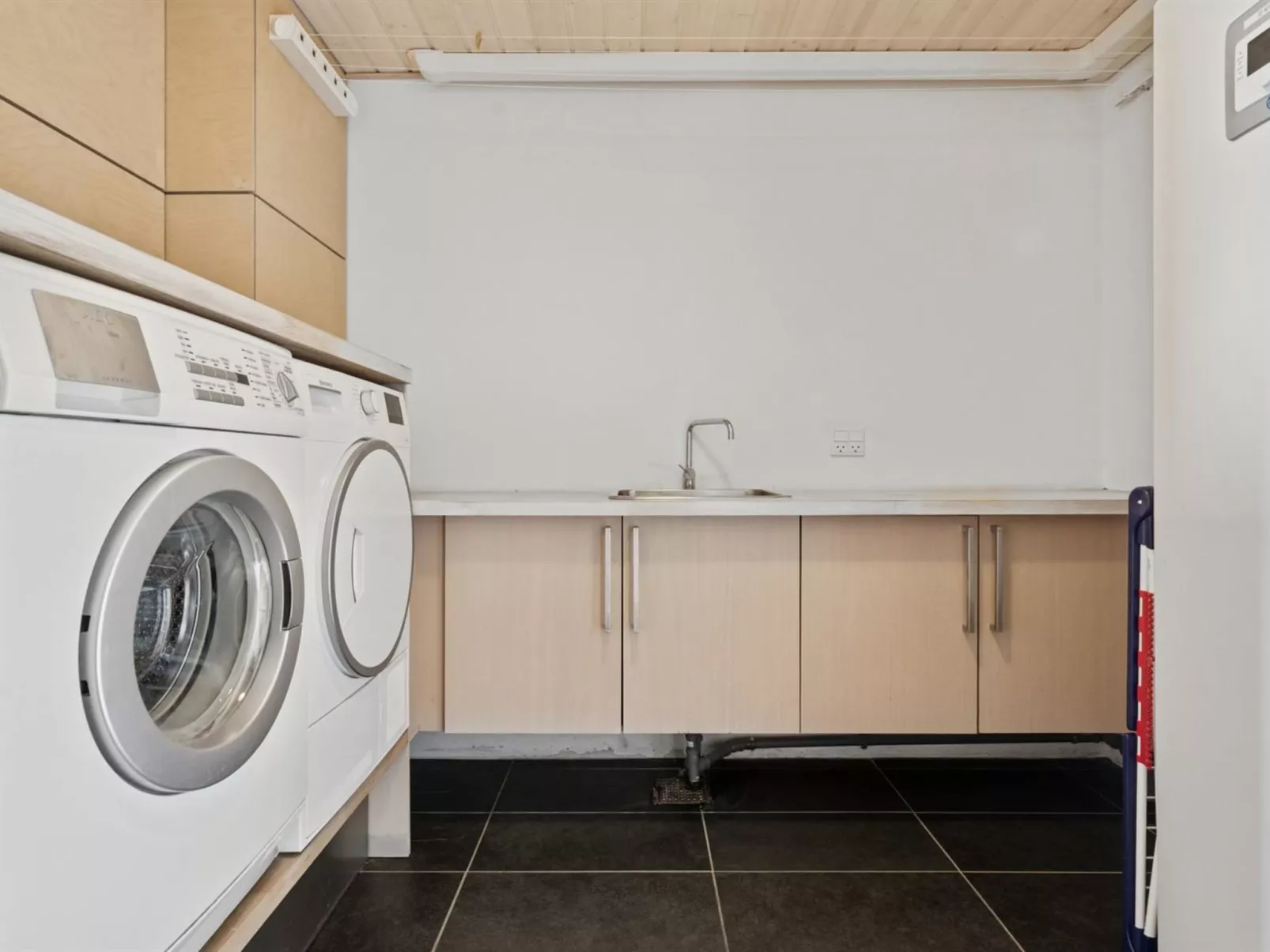 "Harka" - 100m to the fjord-Binnen