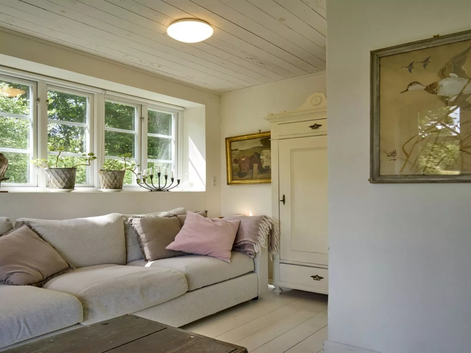 "Merrit" - 250m from the sea-Binnen