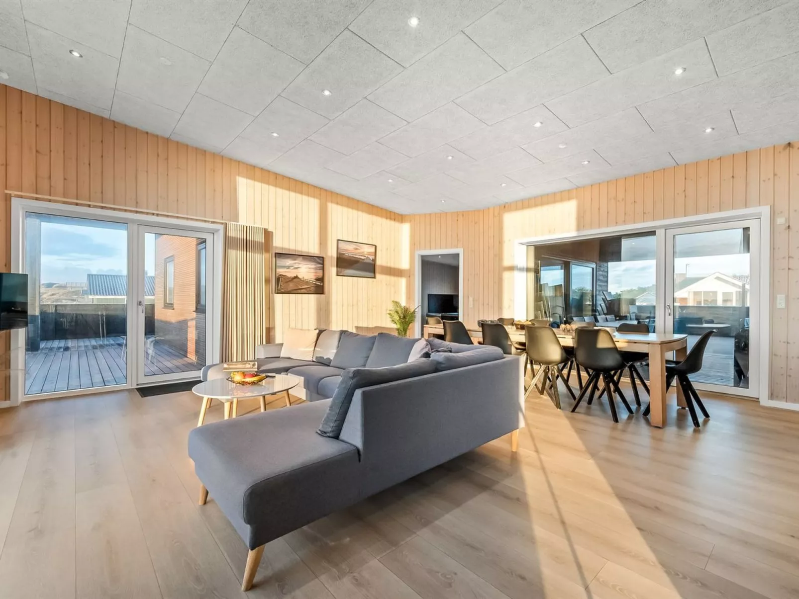 "Marius" - 400m from the sea-Binnen