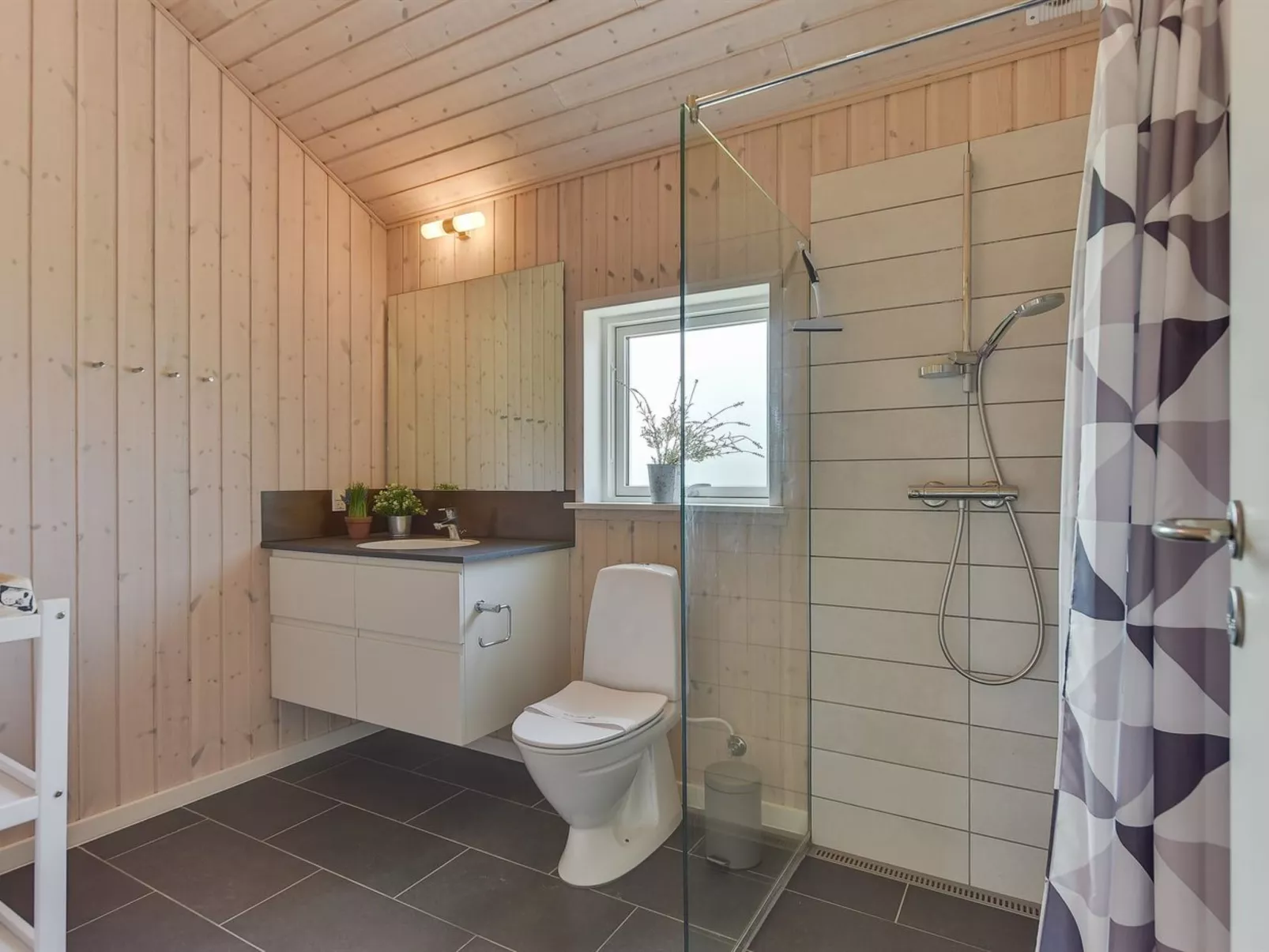 "Iorund" - 550m from the sea-Binnen