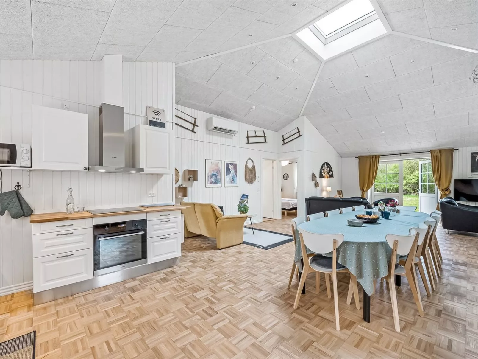 "Veijo" - 400m to the fjord-Binnen