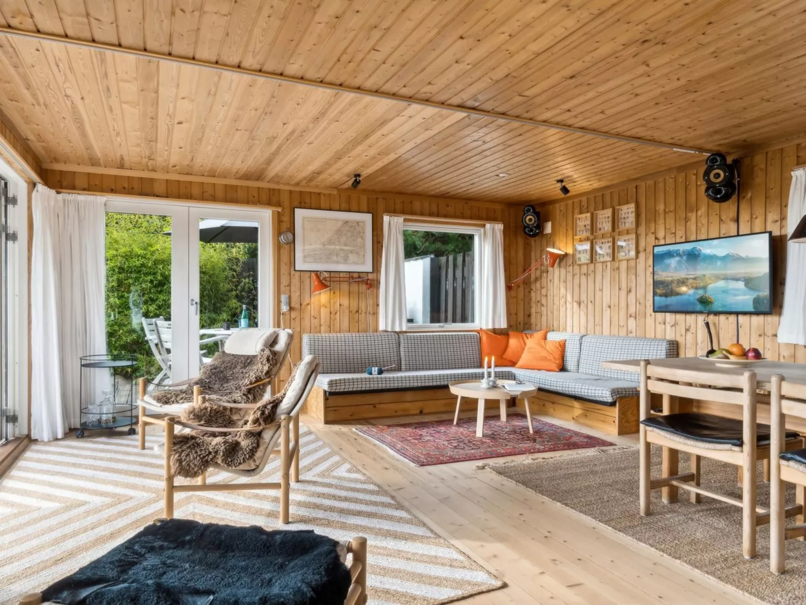 "Yardila" - 1.4km from the sea-Binnen