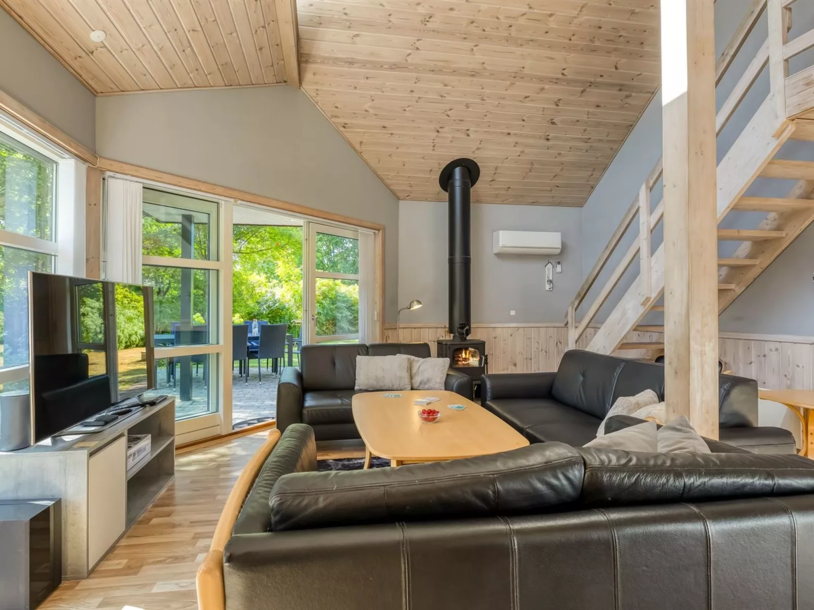 "Hristijan" - 4.8km from the sea-Binnen