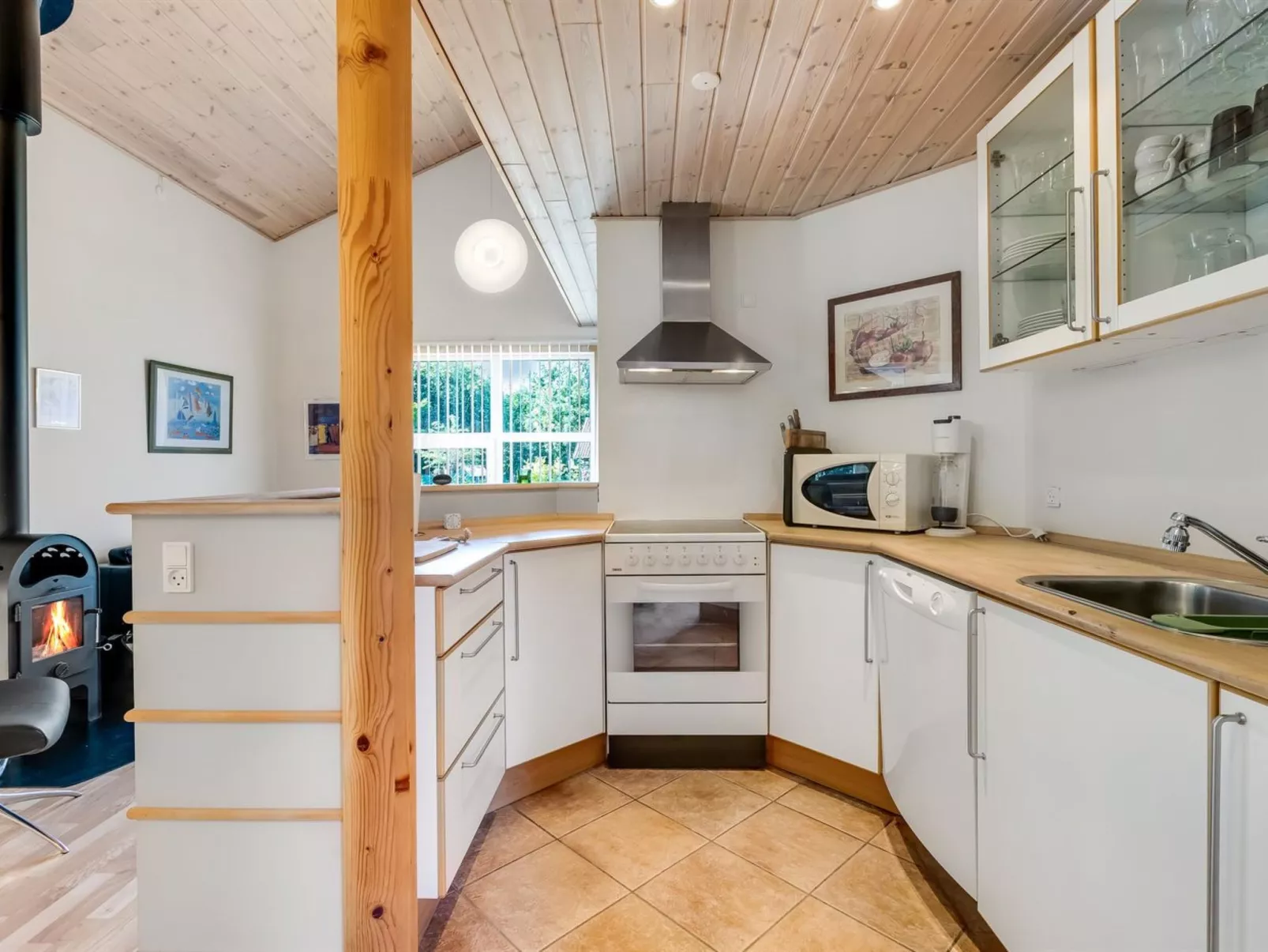 "Angantir" - 4.8km from the sea-Binnen