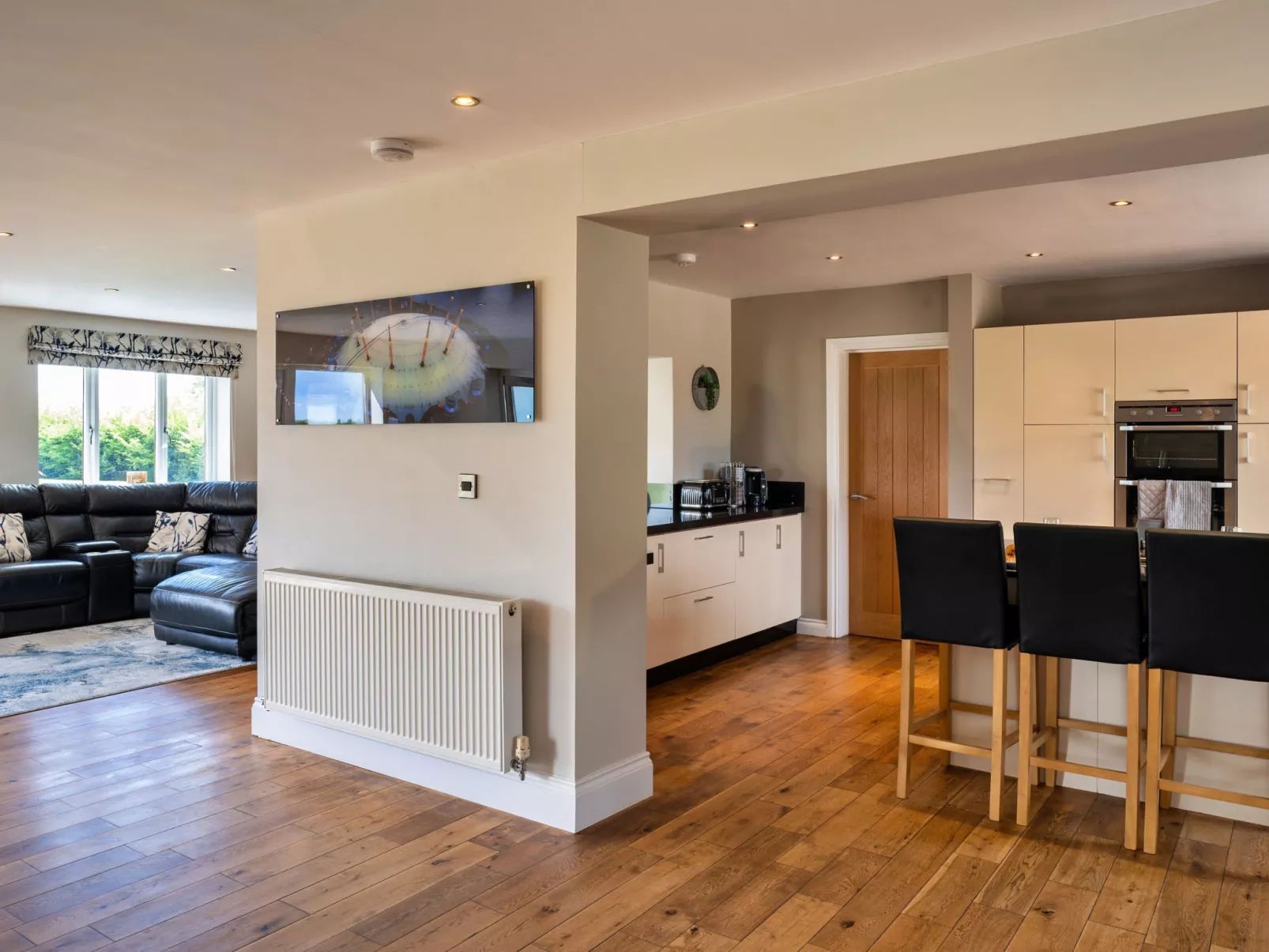 Stone Bow Farmhouse-Binnen