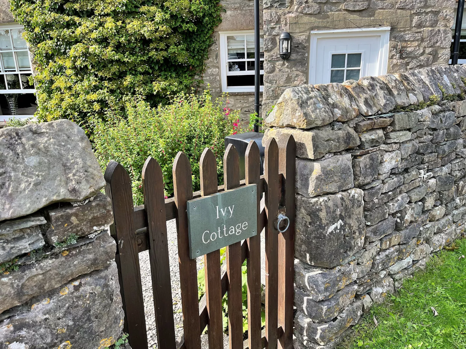Ivy Cottage-Buiten
