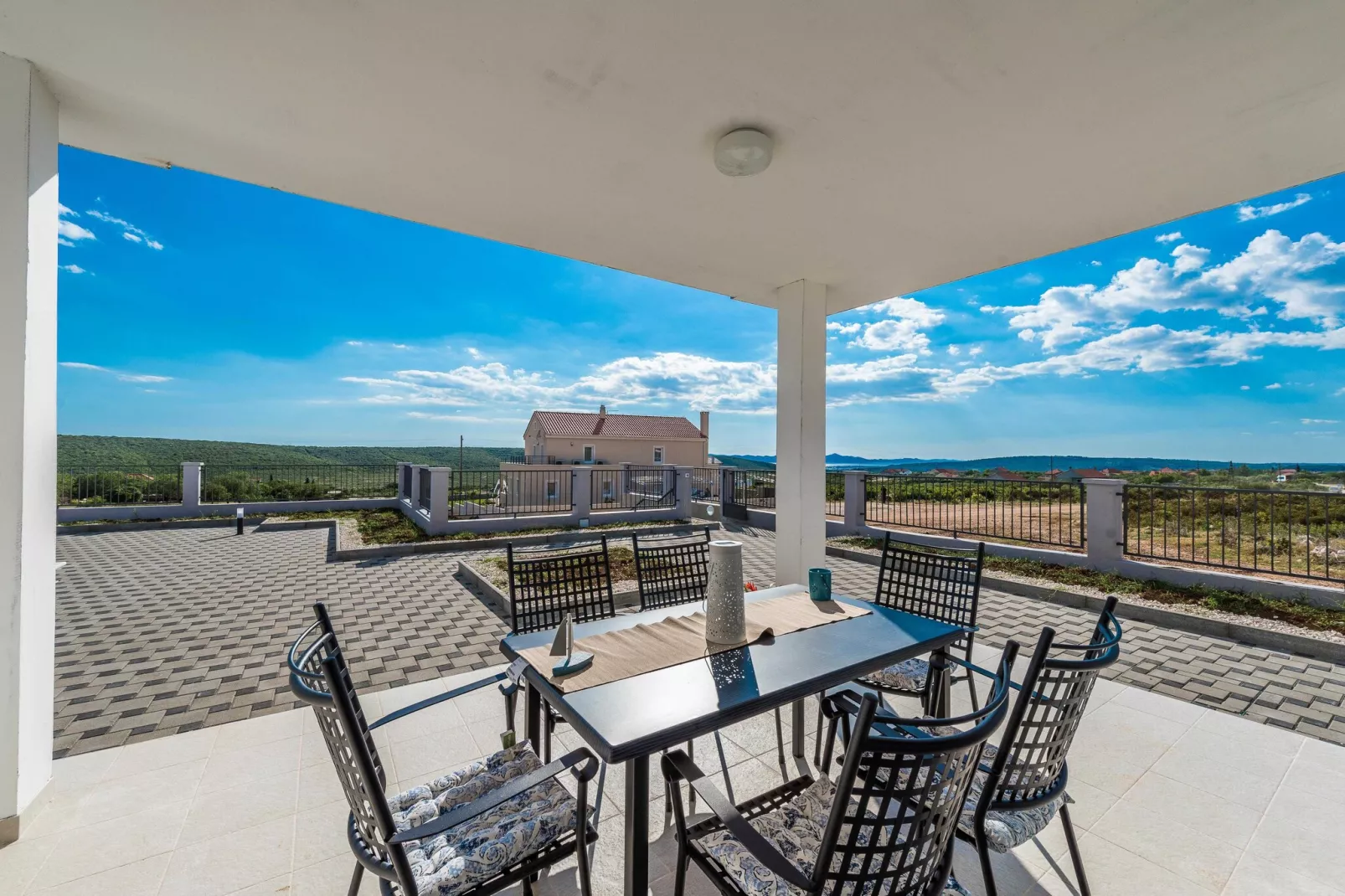 Luxury Escape with Swimming Pool & Modern Design - Comfort Four Bedroom Villa with Sea View and Private Pool ( Villa 7)-Terras