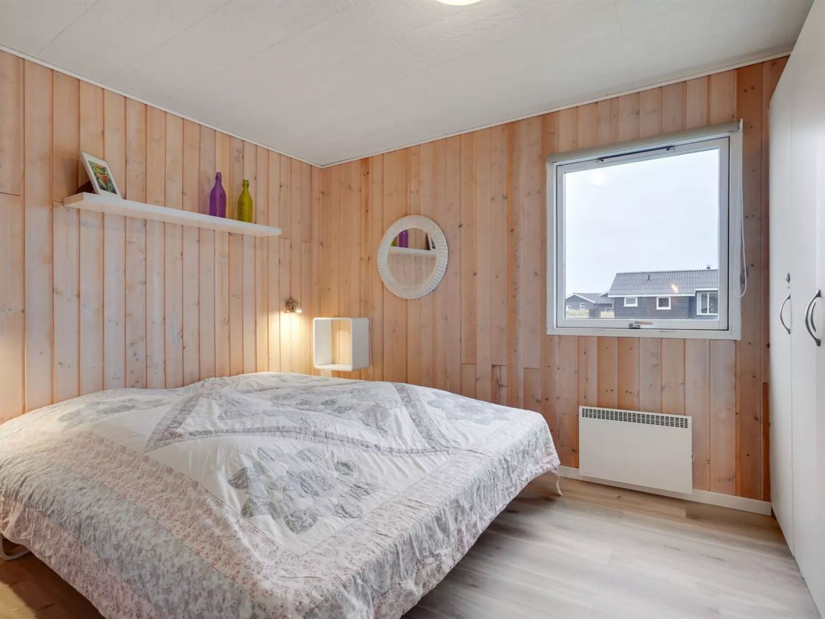 "Veetrikki" -  from the sea-Binnen