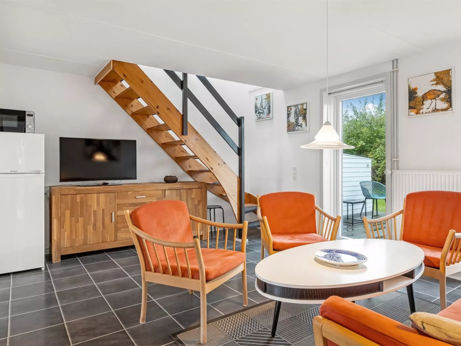 "Edly" - 2.3km from the sea-Binnen