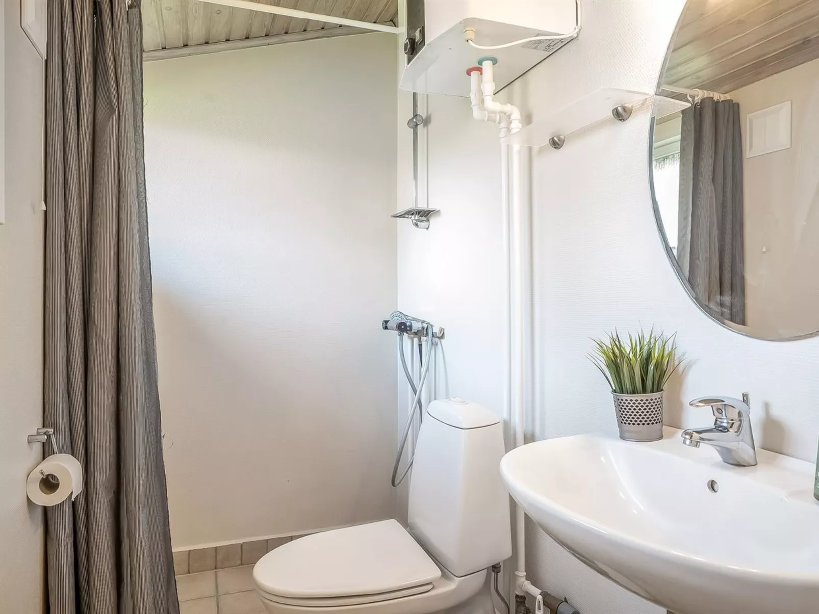 "Lökea" - 800m from the sea-Binnen