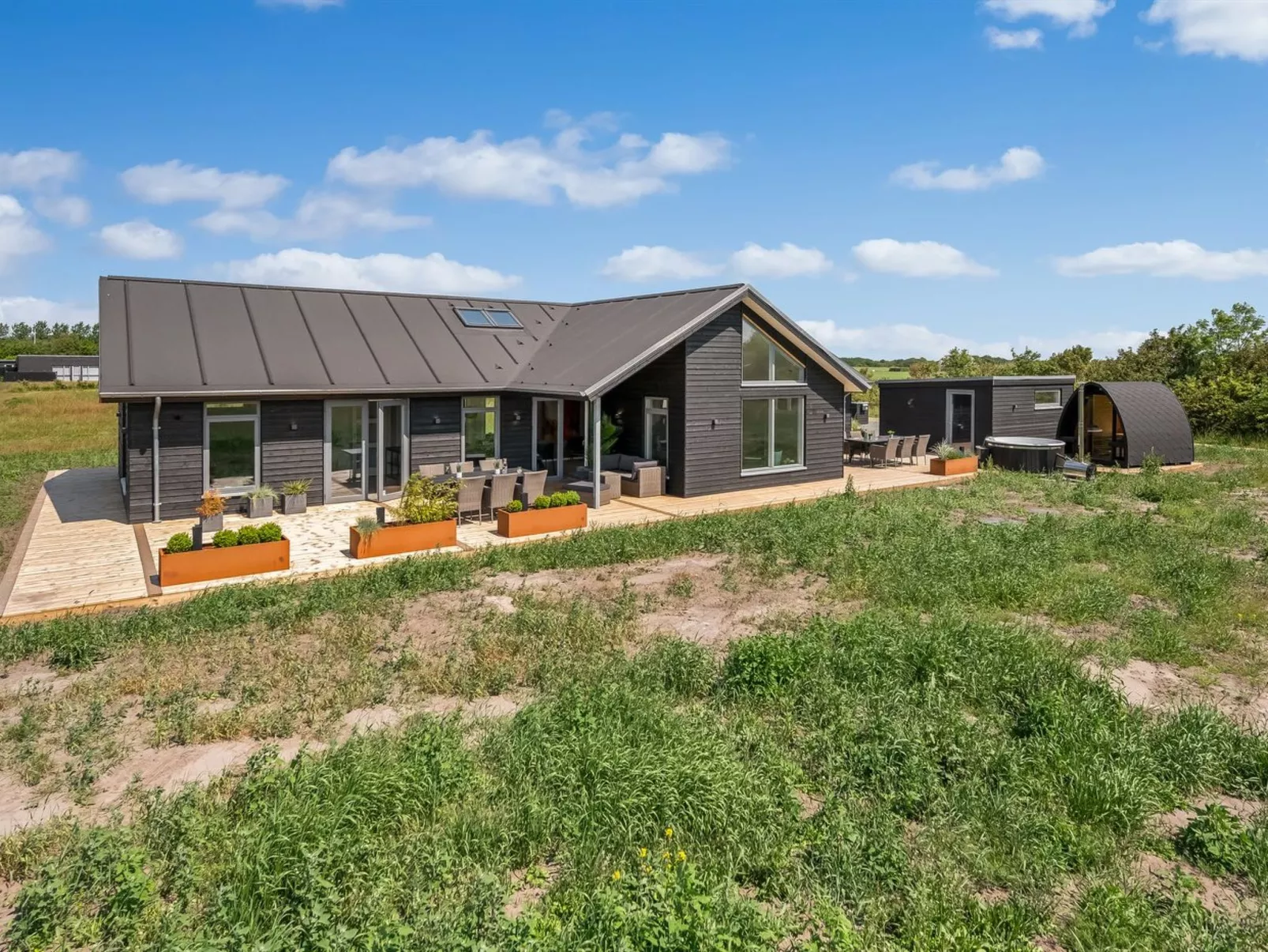 "Måns" - 500m to the fjord-Buiten