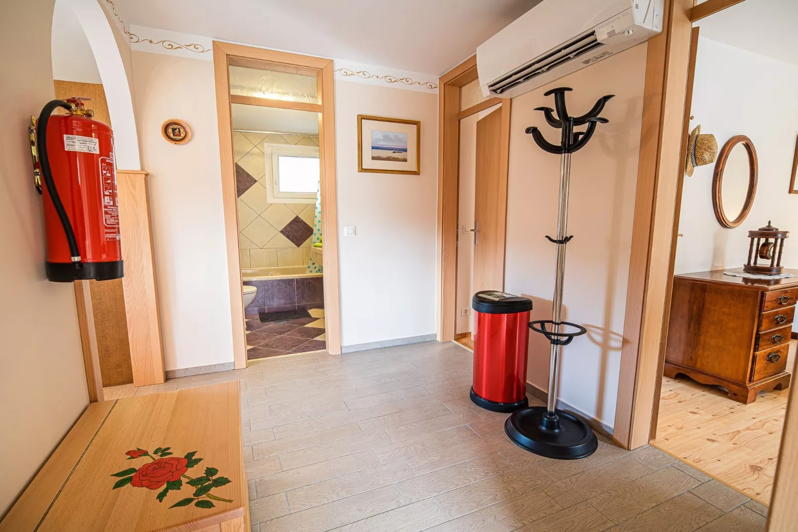 Holiday Home Slap with Sauna and BBQ - Two Bedroom Holiday Home-Binnen