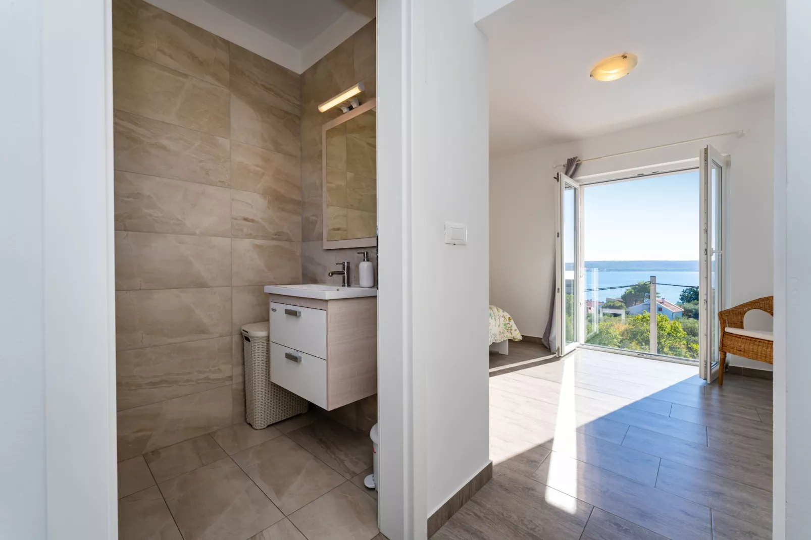 Sea view Villa Anpero-Badkamer