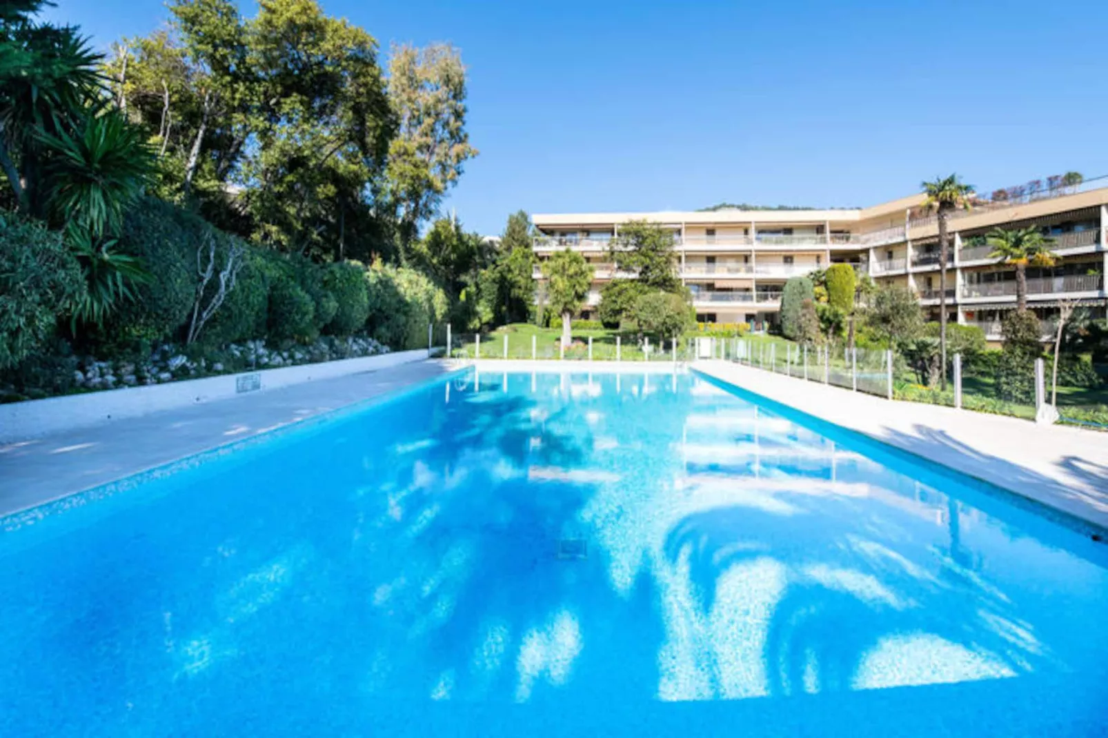 Résidence Spacieux 3p En R&eacute;sidence Avec Piscine-Niet-getagd