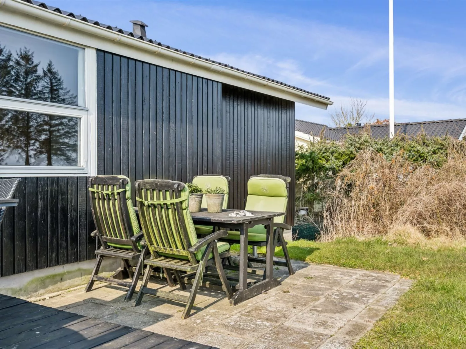 "Wrage" -  from the sea-Buiten