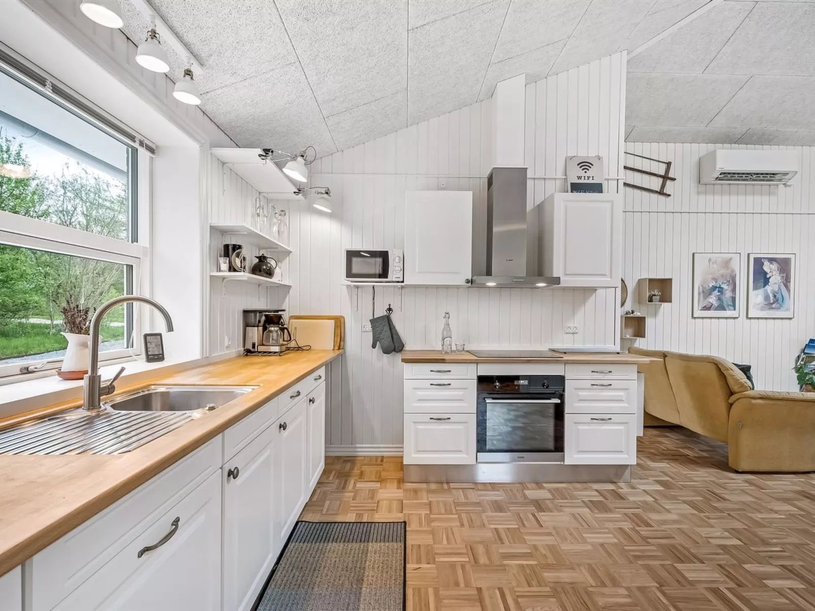 "Veijo" - 400m to the fjord-Binnen