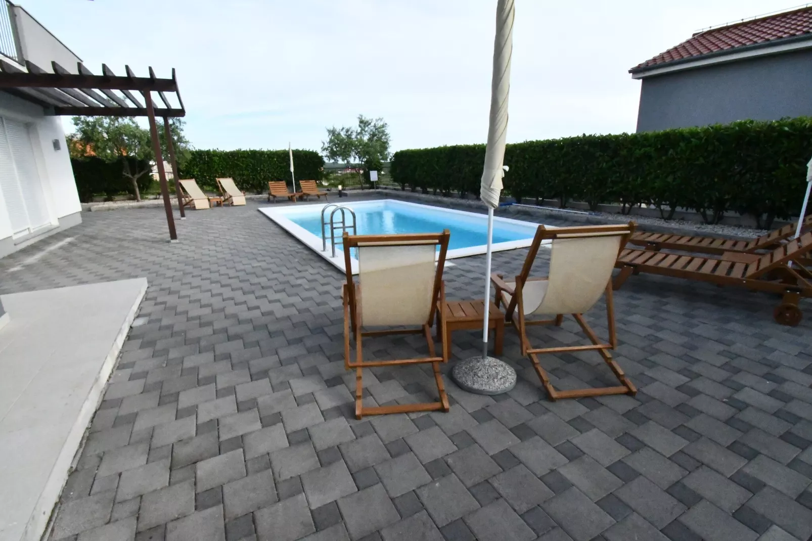 Luxury Escape with Swimming Pool & Modern Design - Deluxe Four Bedroom Villa with Sea View and Private Pool (Villa 5)-Zwembad