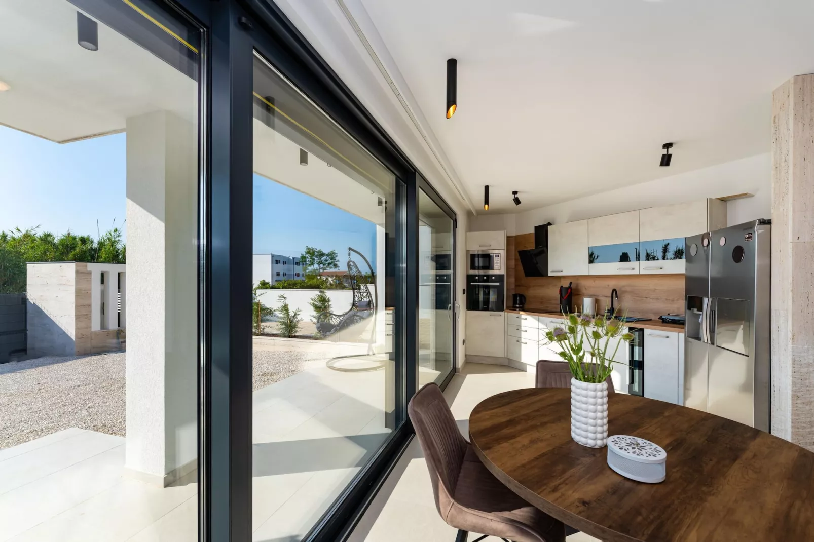 Beach apartment LaMag-Eetkamer