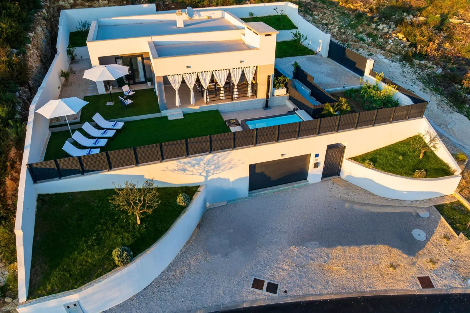 Sea view Villa Rica-Buitenkant zomer