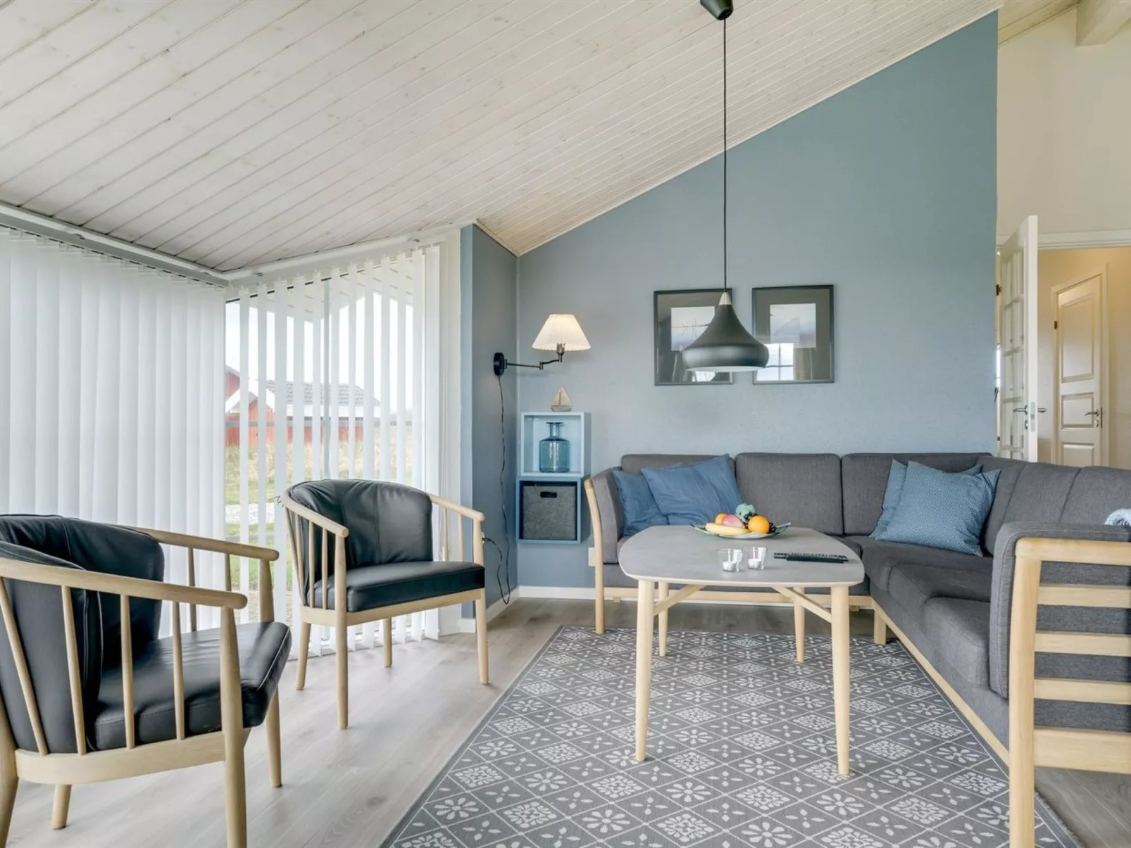 "Mieka" - 400m from the sea-Binnen