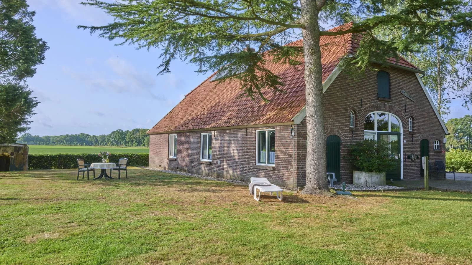 Erve Koeleman-Buitenkant zomer