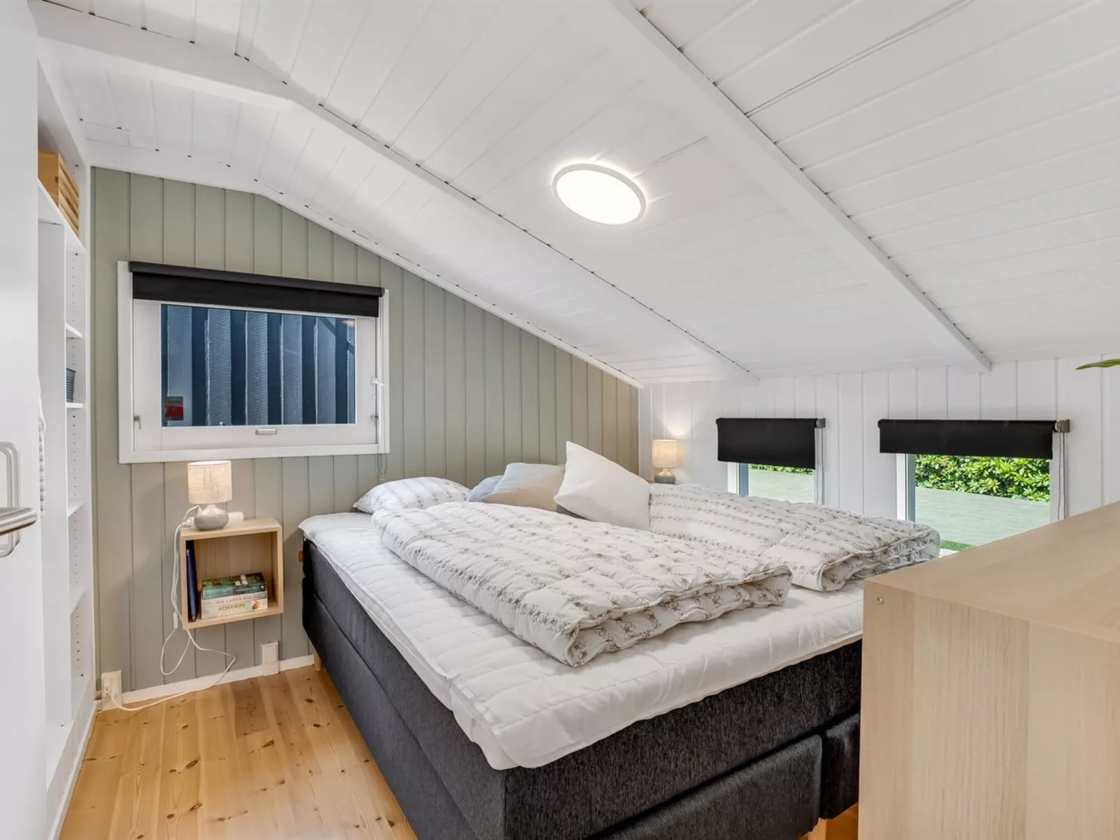 "Ellie" - 700m from the sea-Binnen