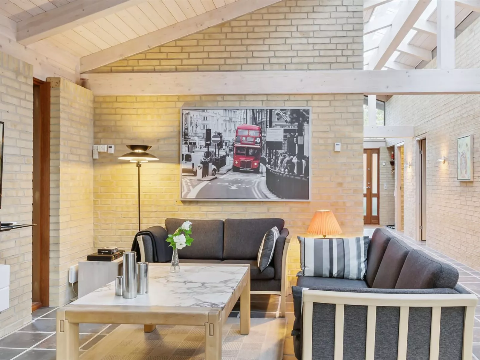 "Jorid" -  from the sea-Binnen