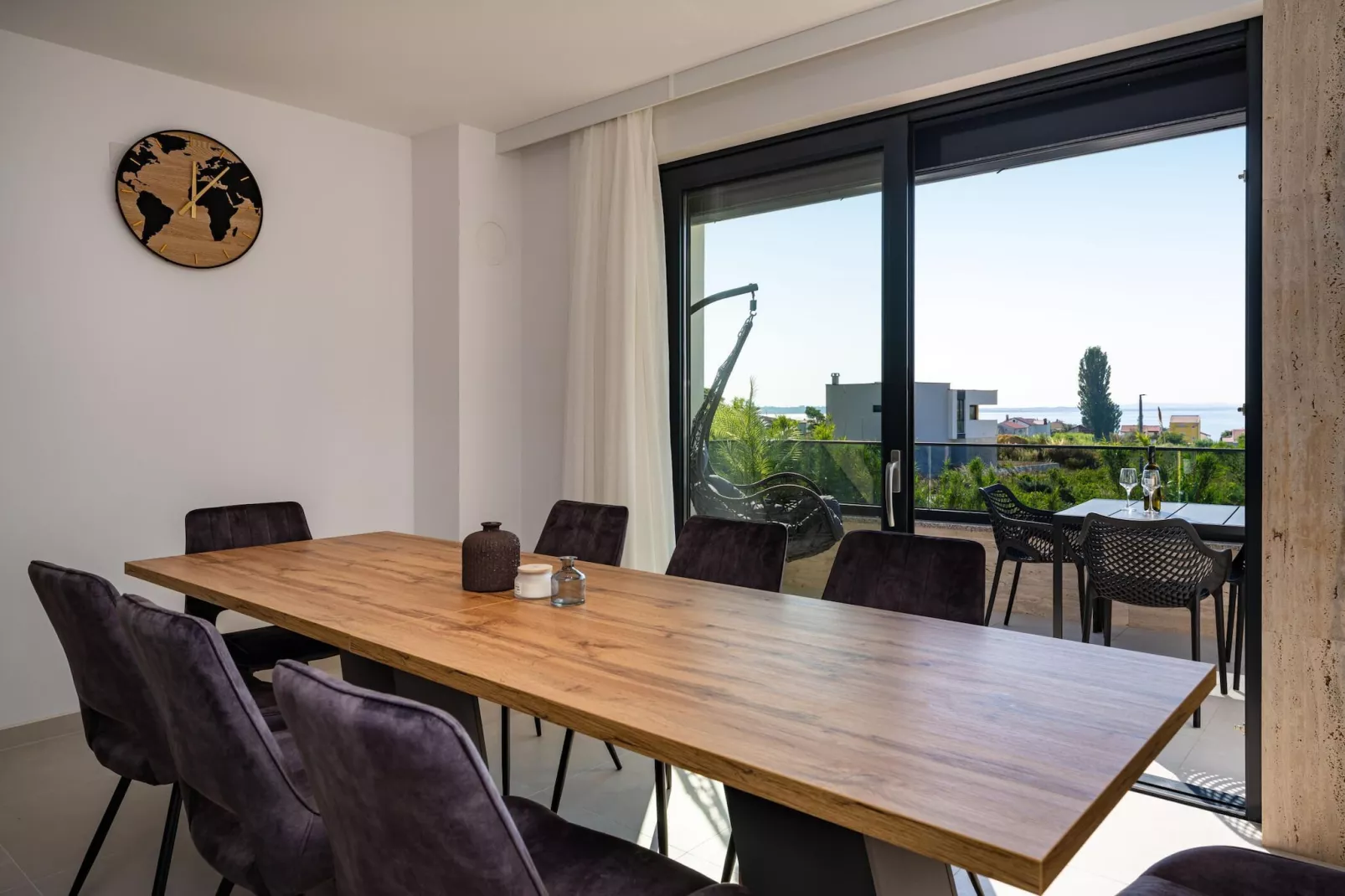 Sea view apartment LaMag-Eetkamer