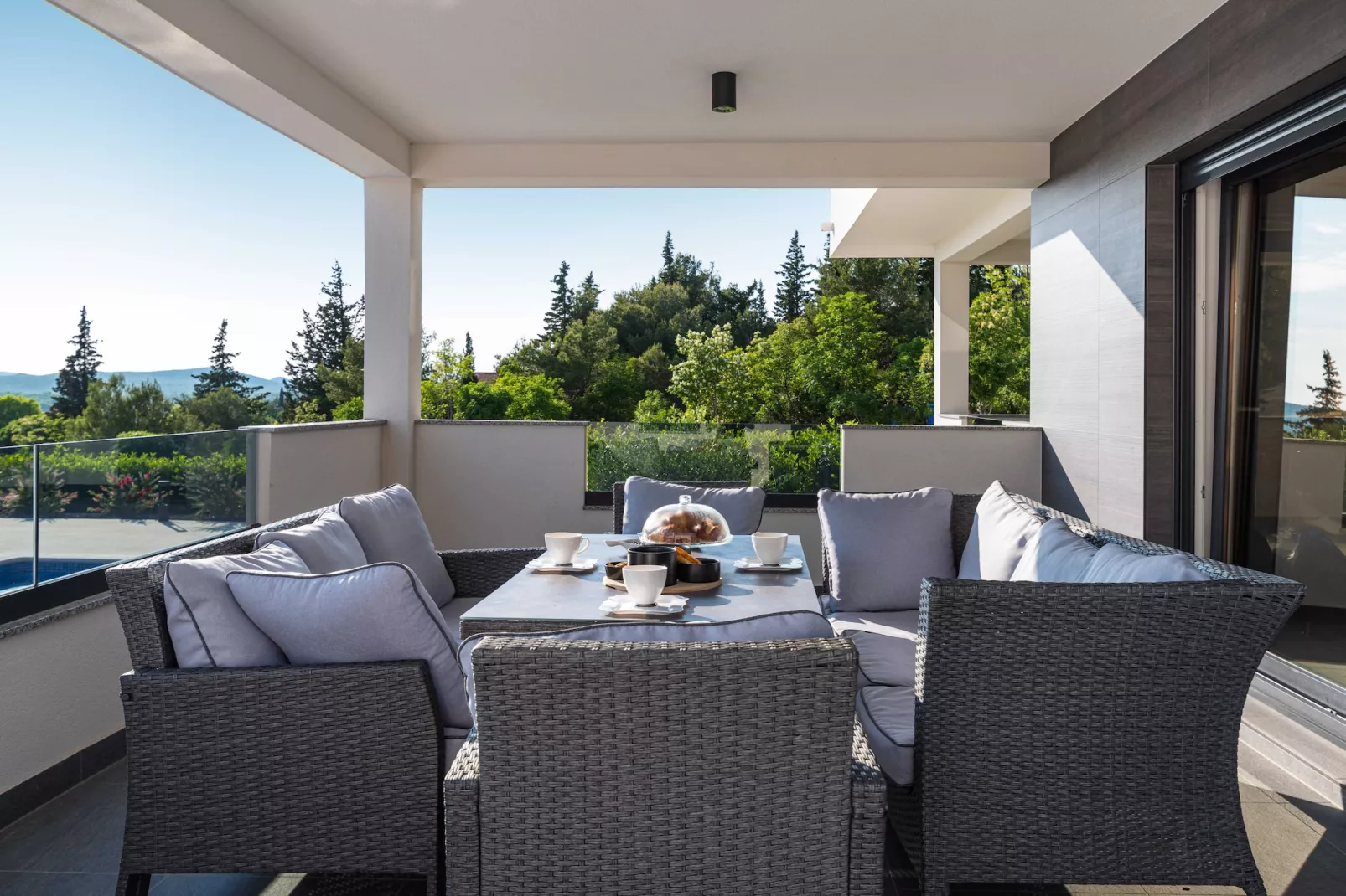 Luxury Villa Burra-Terrasbalkon