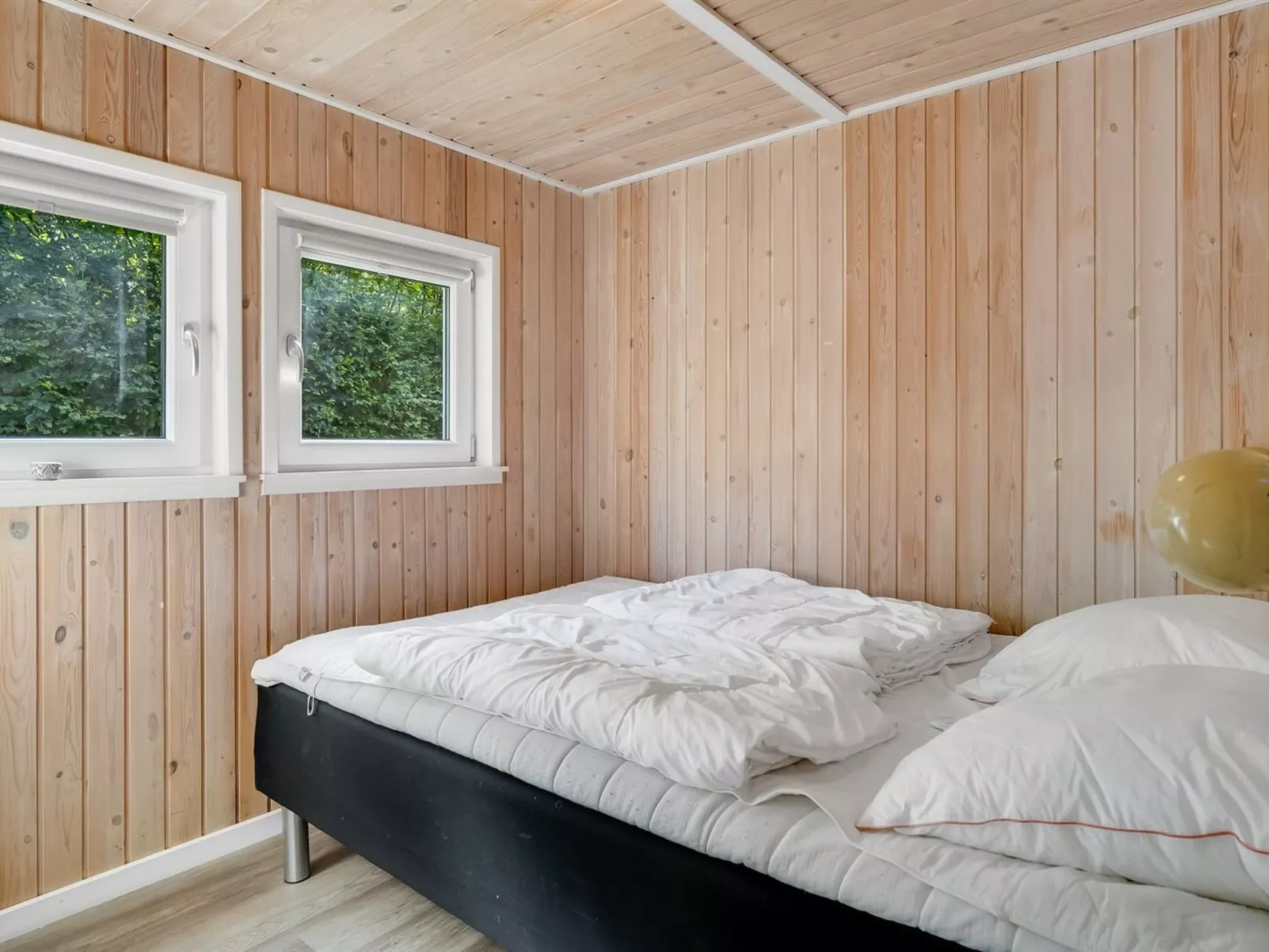 "Eisa" - 300m to the fjord-Binnen