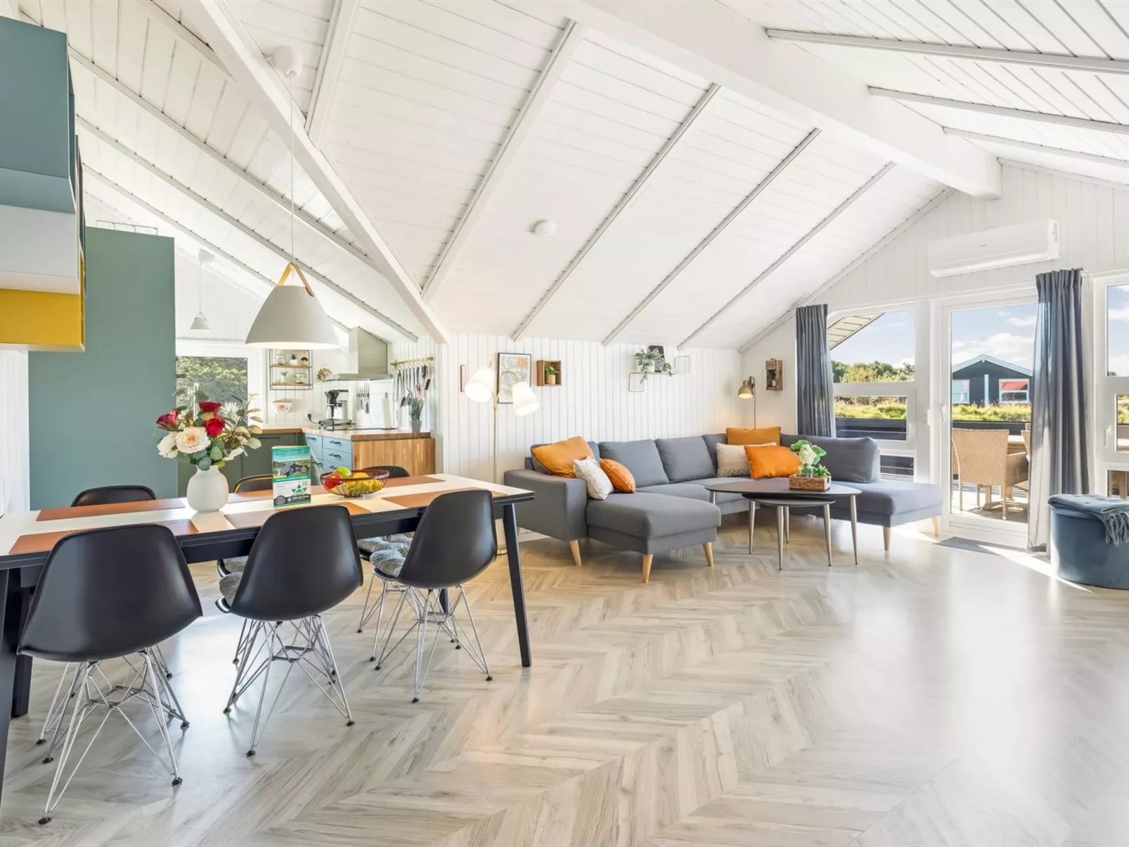 "Skyler" - 1km from the sea-Binnen