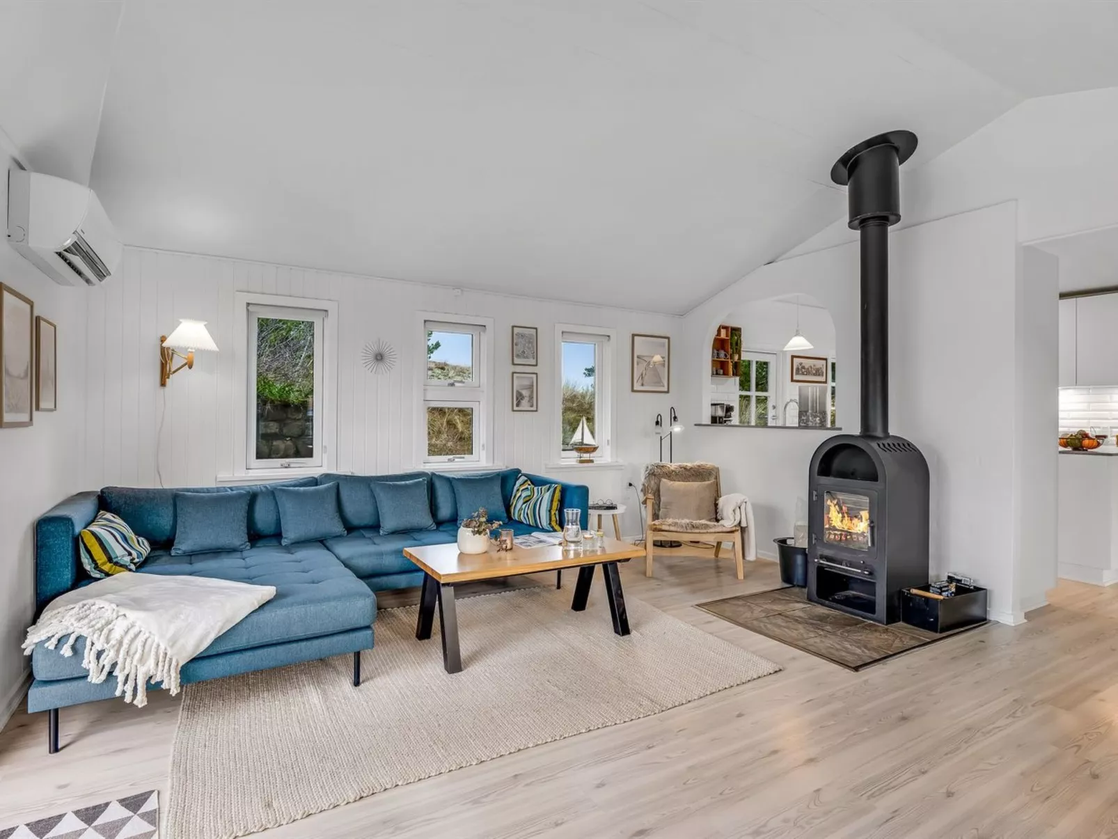 "Aila" - 1.4km from the sea-Binnen