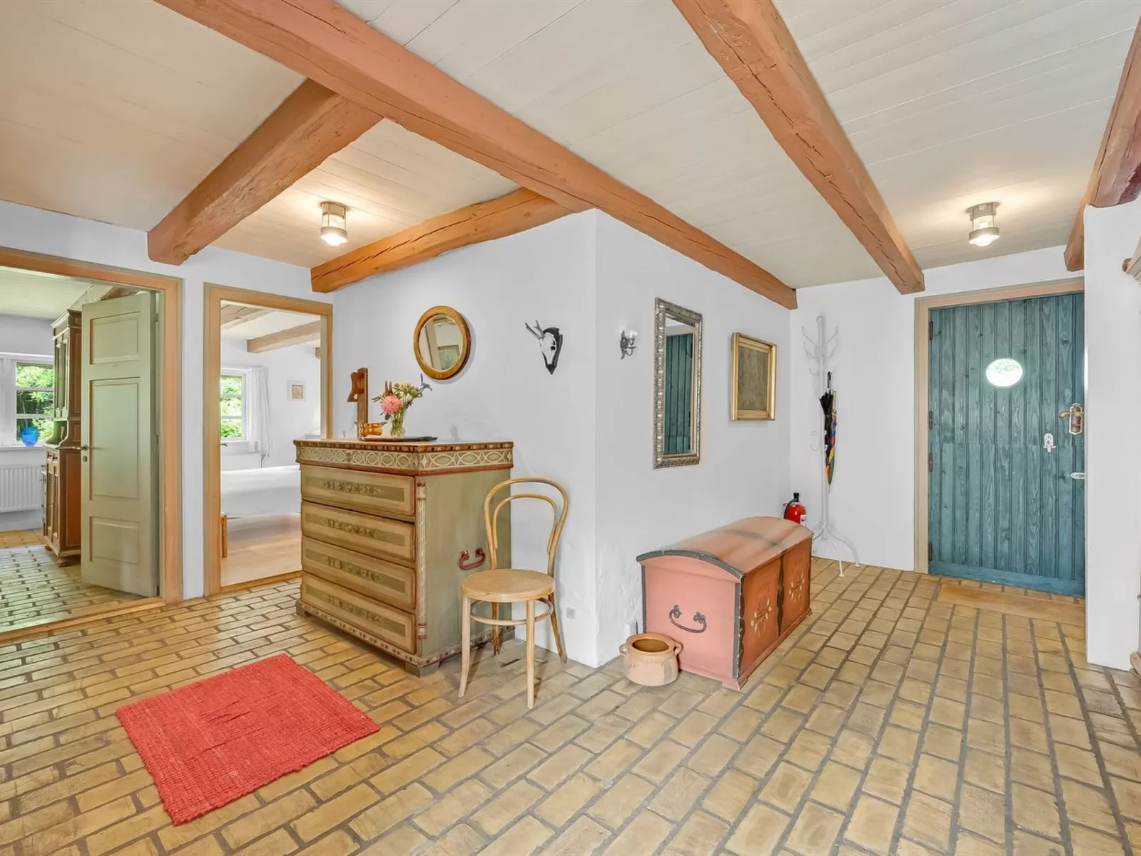 "Tatiane" - 10km from the sea-Binnen