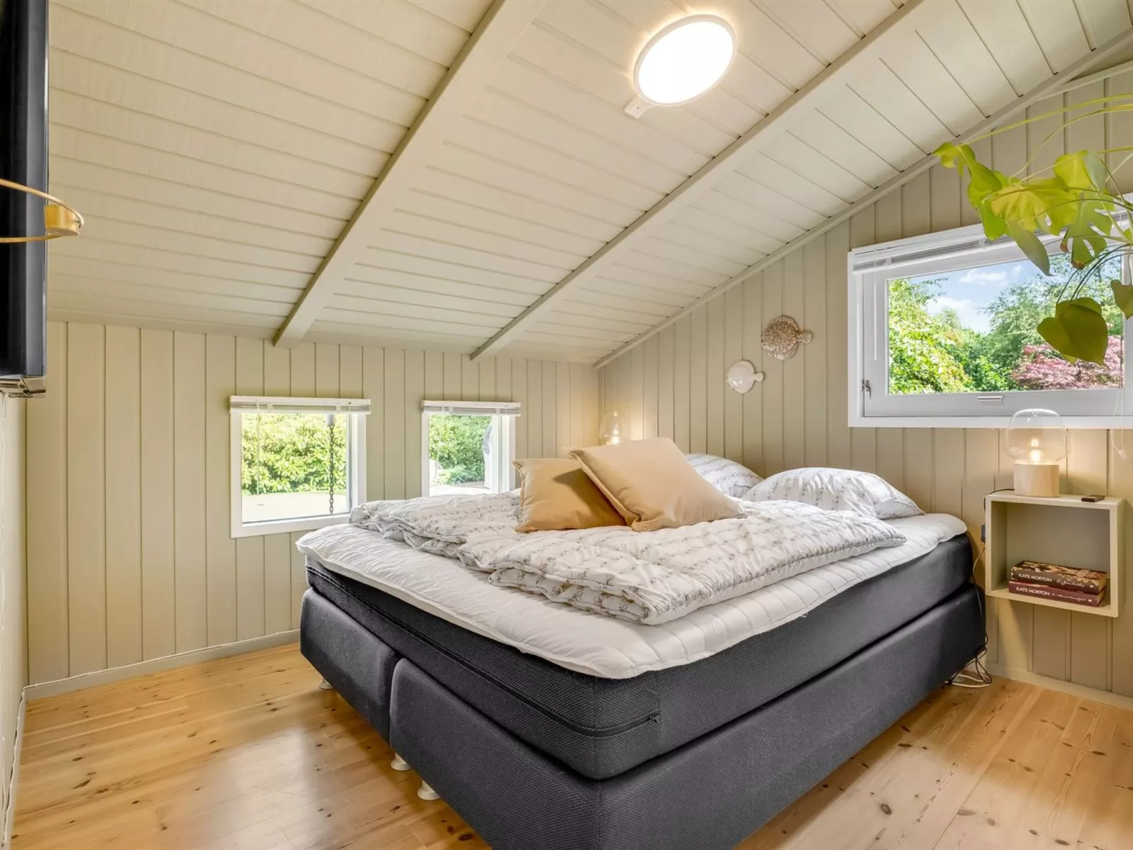 "Ellie" - 700m from the sea-Binnen