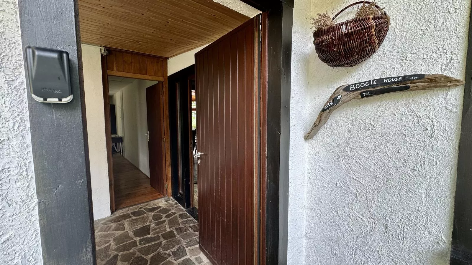 Boogie House-Hal-ontvangst