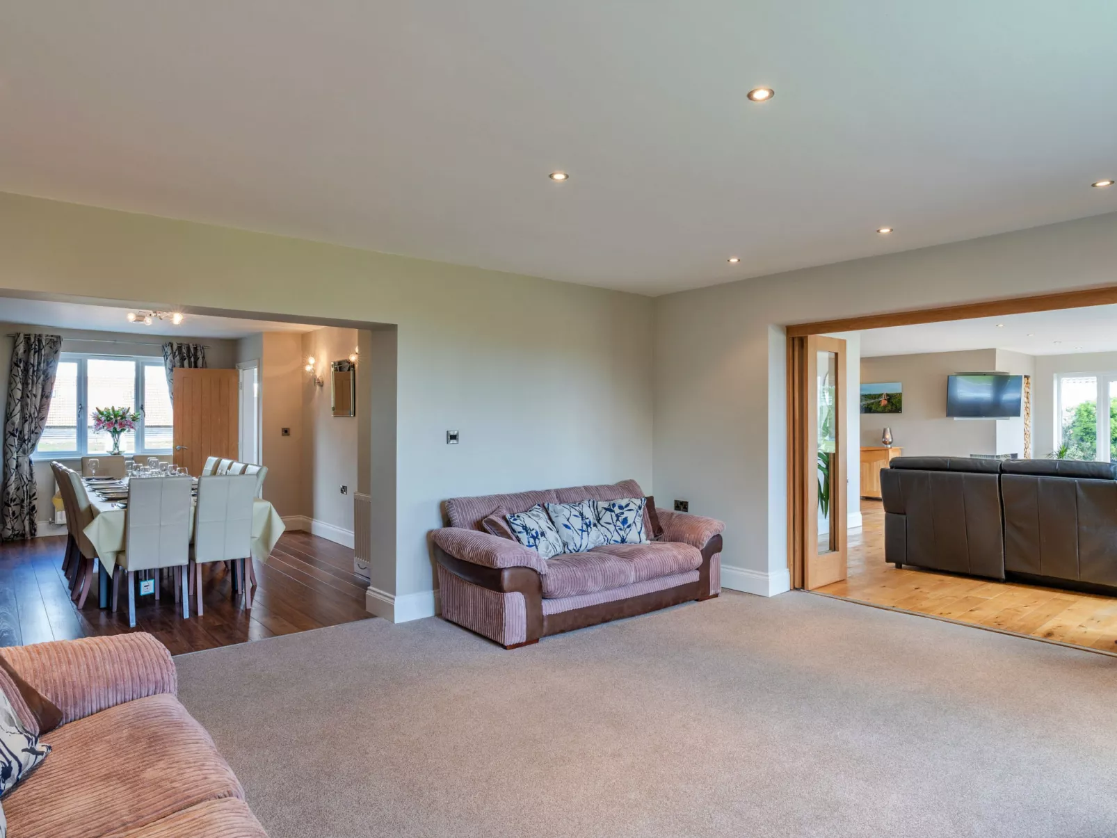 Stone Bow Farmhouse-Binnen