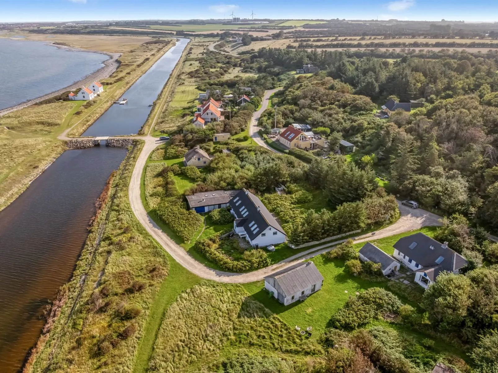 "Agrippa" - 30m to the fjord-Buiten