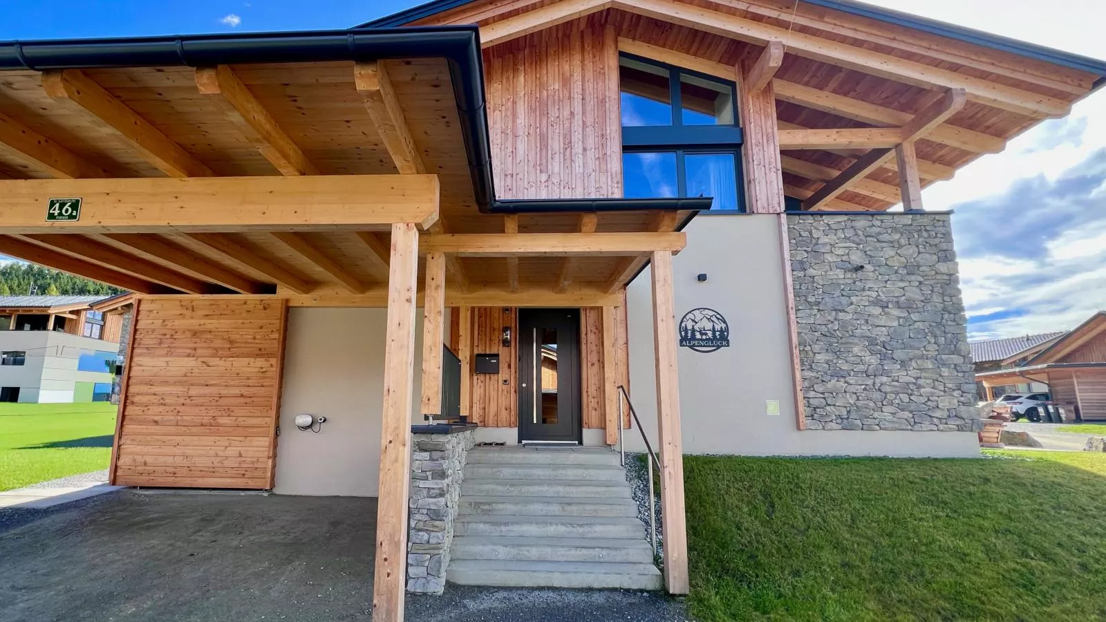 Almchalet Alpenglück-Buitenkant zomer