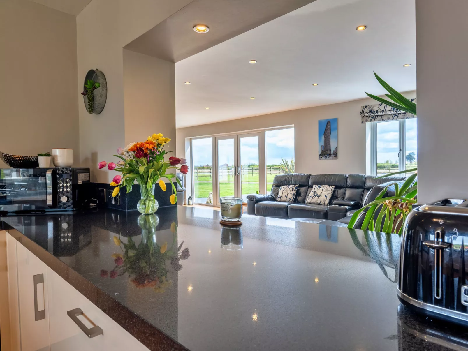 Stone Bow Farmhouse-Binnen