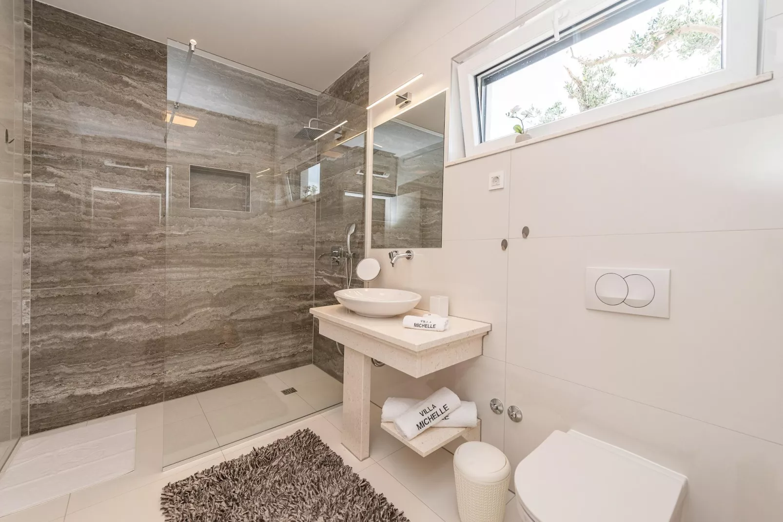 Luxury villa Michelle-Badkamer