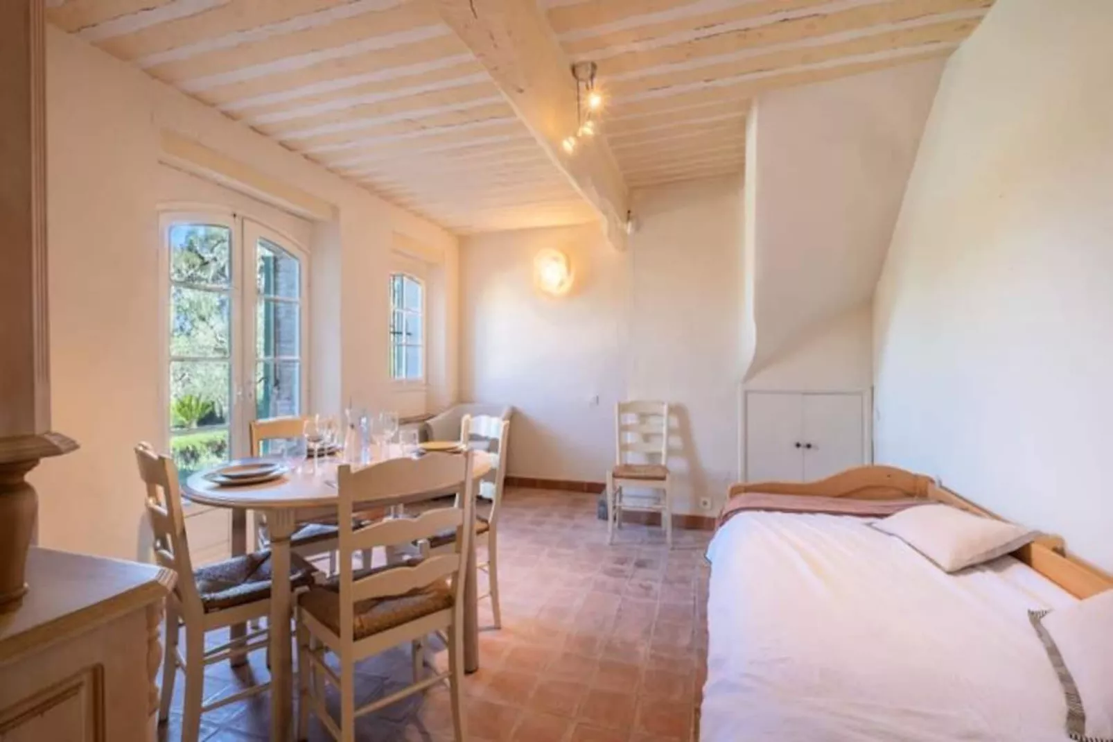 Résidence Bijou De 280m2 Et Piscine à Débordement Au Calme Absolu-Niet-getagd