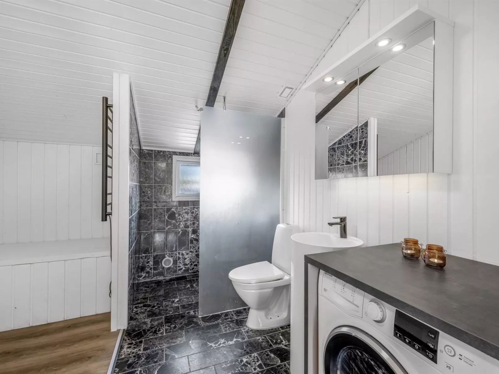 "Teoline" - 500m to the fjord-Binnen