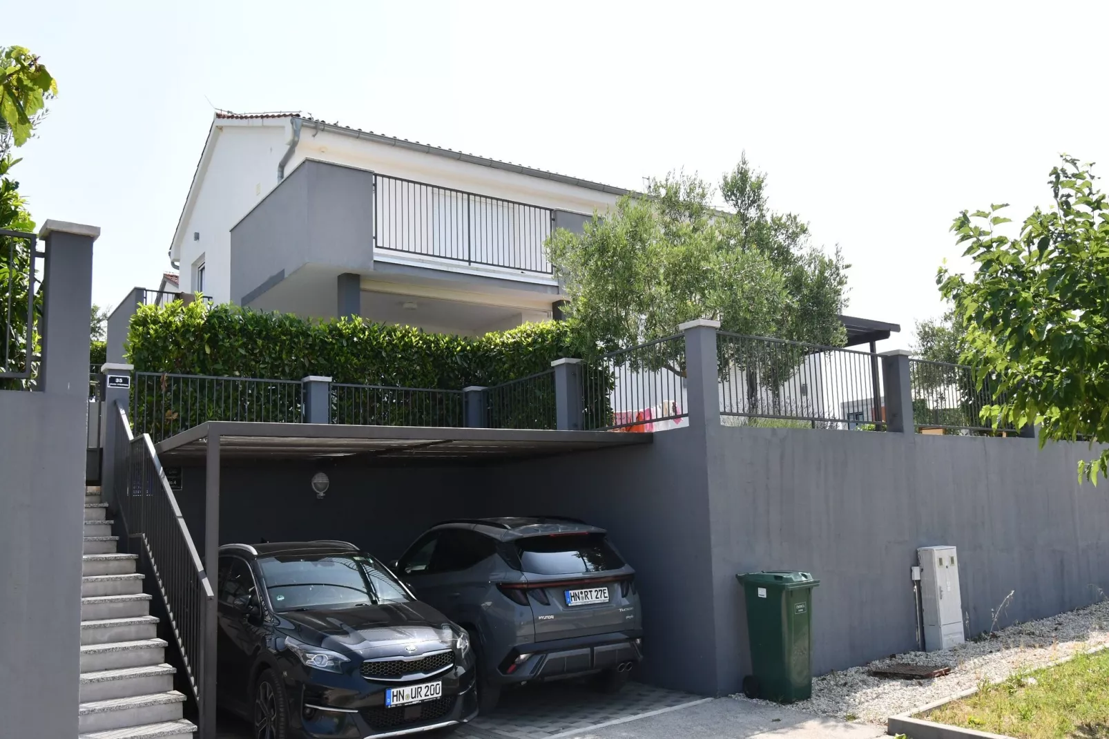 Luxury Escape with Swimming Pool & Modern Design -Deluxe Four Bedroom Villa with Private Pool ( Villa 4)-Buitenlucht