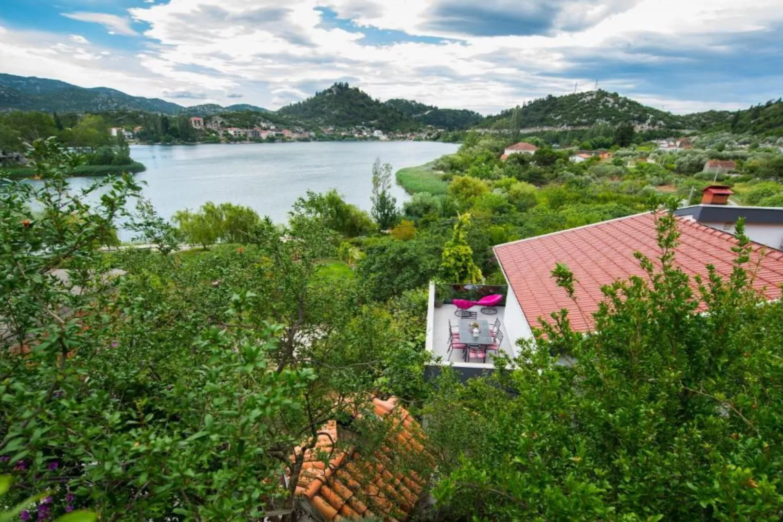 Two-Bedroom Apartment With Lake View-Uitzicht