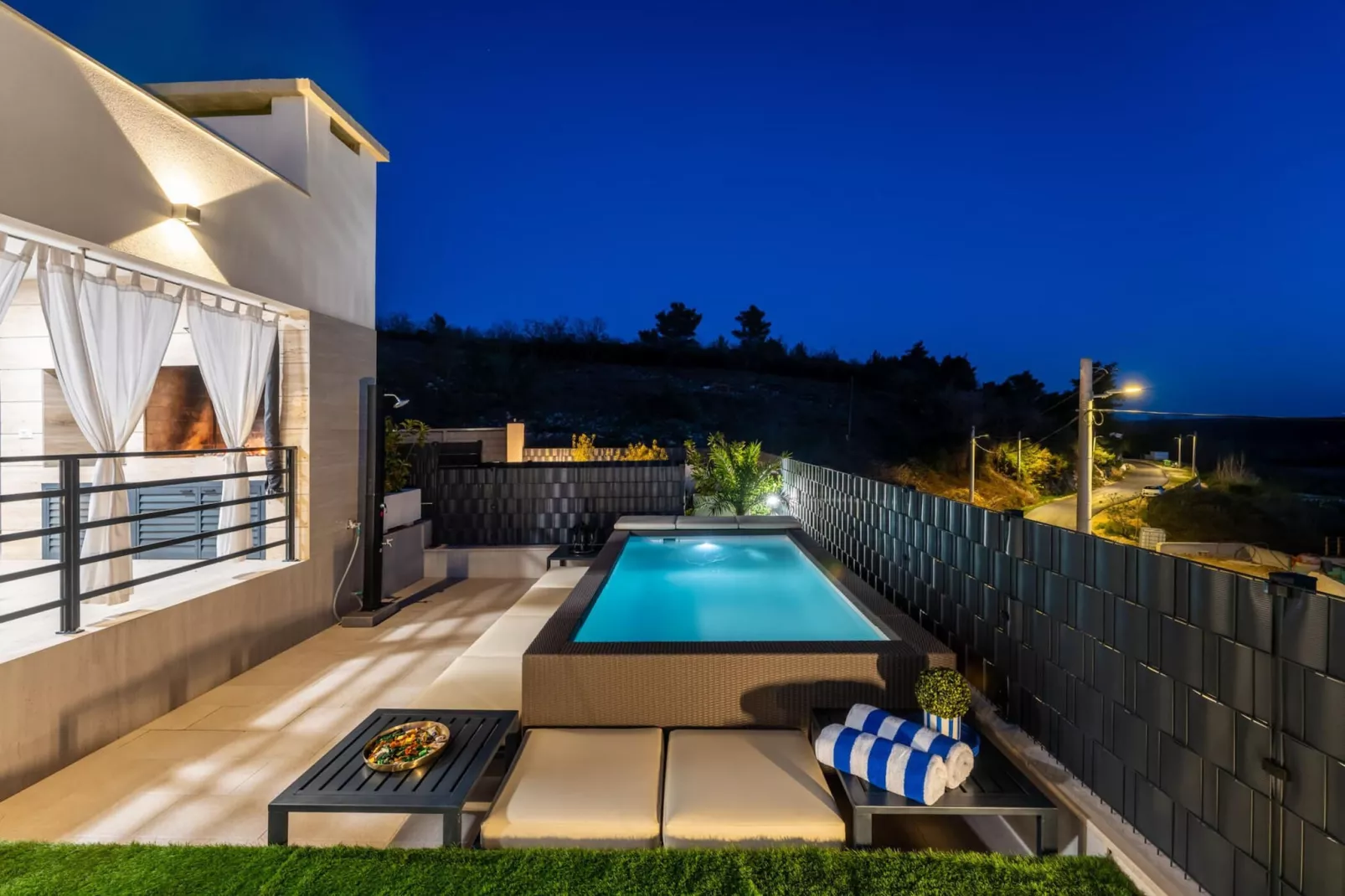 Sea view Villa Rica-Zwembad