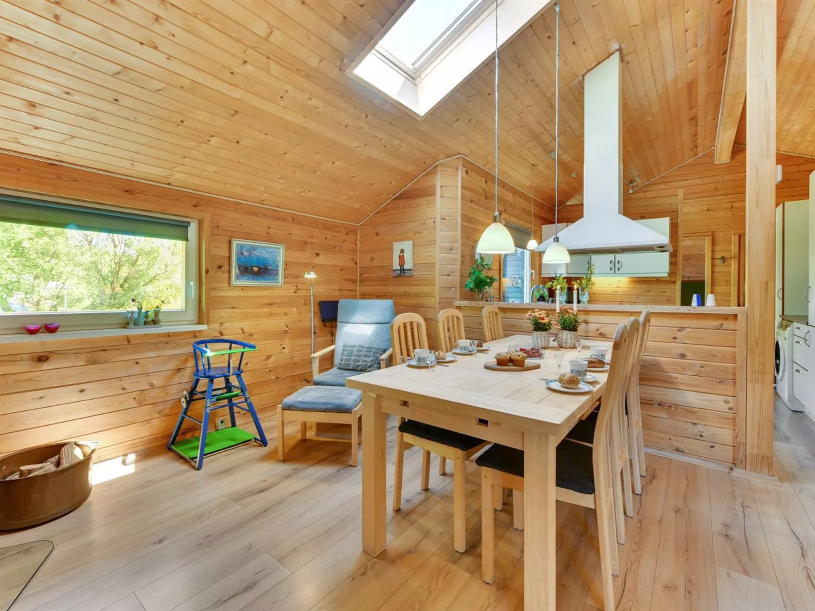 "Jorina" - 700m to the fjord-Binnen