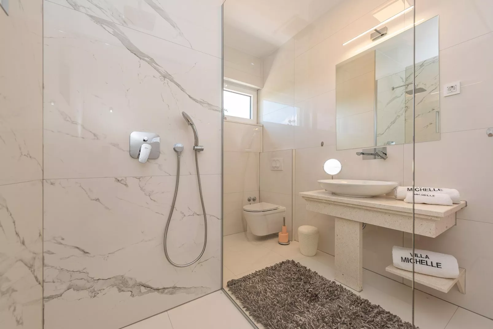 Luxury villa Michelle-Badkamer